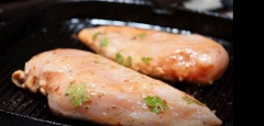 Des blancs de poulet