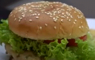 Un burger avec de la viande de crocodile