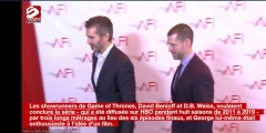 Des acteurs sur le tapis rouge 