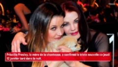 Lisa Marie Presley, sa mère Priscilla Presley et son chien