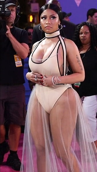 ki Minaj sur le tapis rouge des VMA en 2018